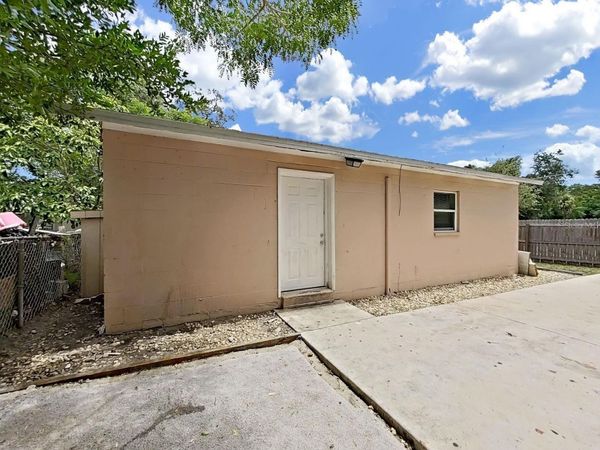 1514 E NORTH BAY STREET, Unit B, TAMPA, FL 33610