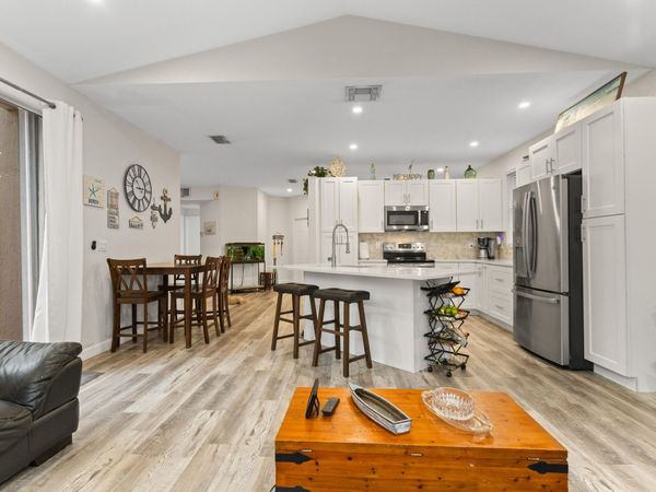18413 NW 20th Street, Pembroke Pines, FL 33029