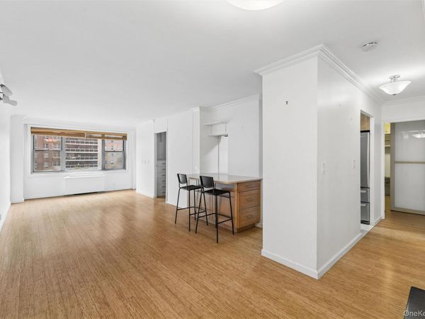 70-25 Yellowstone Boulevard , Unit 3X, Forest Hills, NY 11375