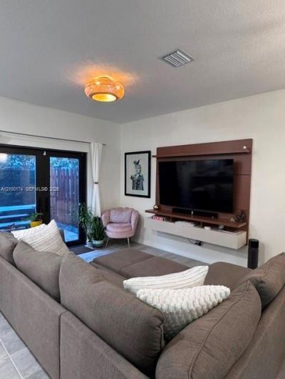 Please Call For Address, Miami, FL 33179 Photo