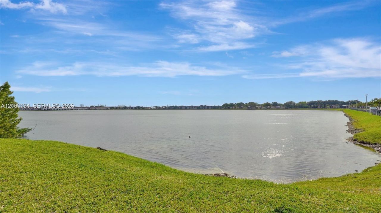 Please Call For Address, Miami, FL 33179 Photo