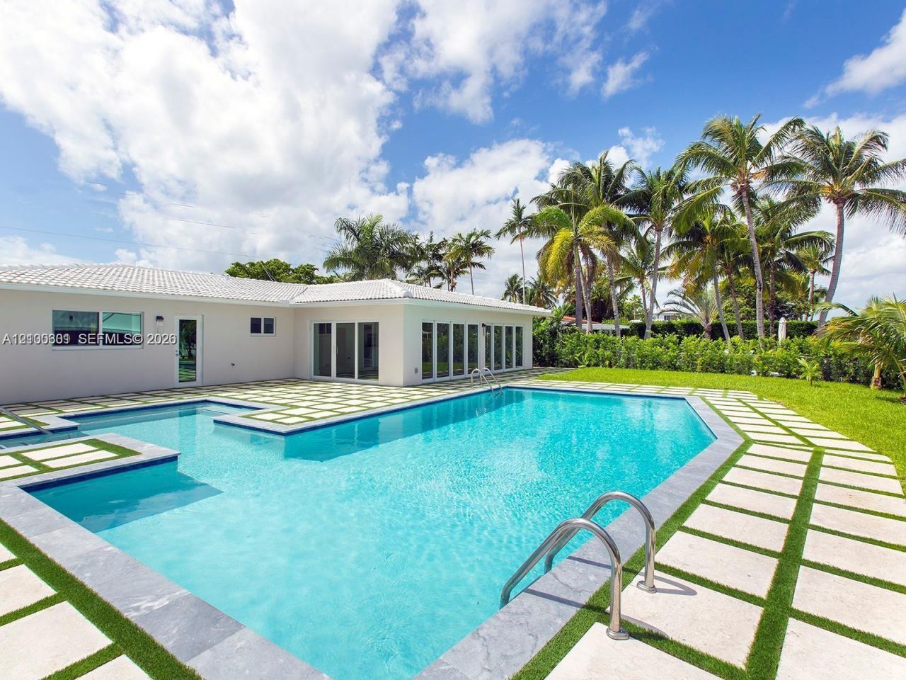 2025 Keystone Blvd, North Miami, FL 33181 Photo