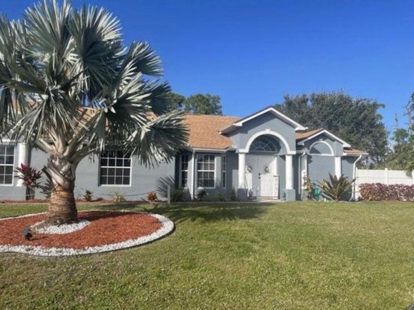6222 NW Gisela Street, Port St. Lucie, FL 34986