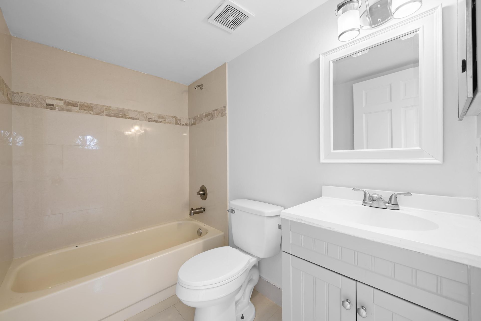 3770 Village Drive, Unit B, Delray Beach, FL 33445 Photo