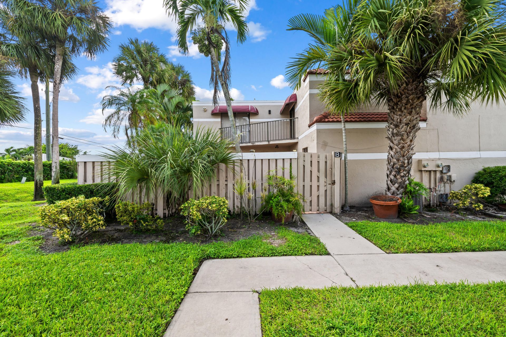 3770 Village Drive, Unit B, Delray Beach, FL 33445 Photo