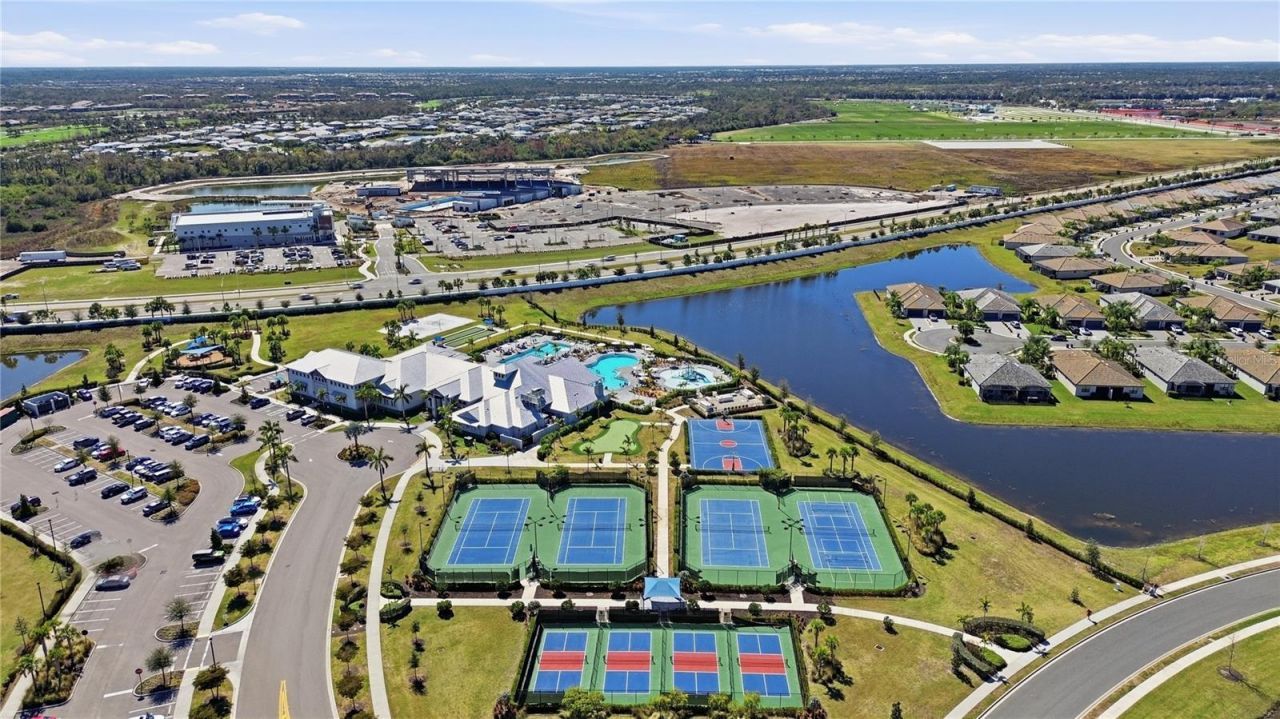15606 Sunny Day Drive, Bradenton, FL 34211 Photo
