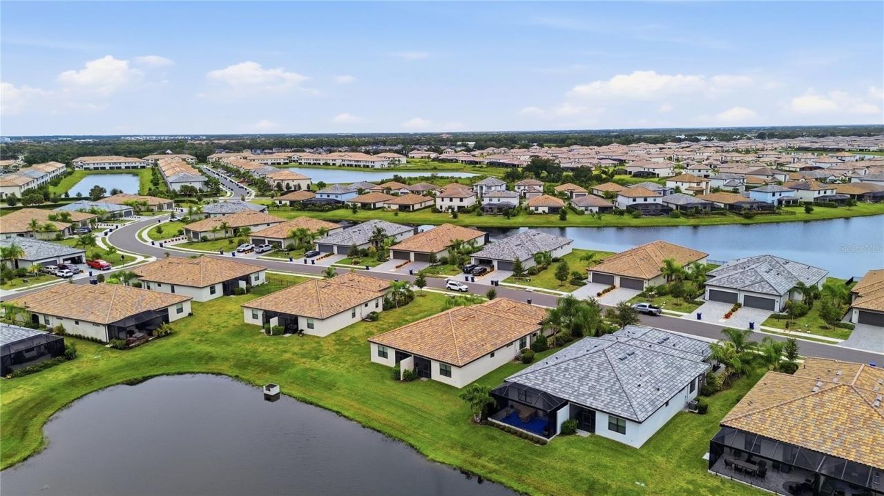 15606 Sunny Day Drive, Bradenton, FL 34211 Photo