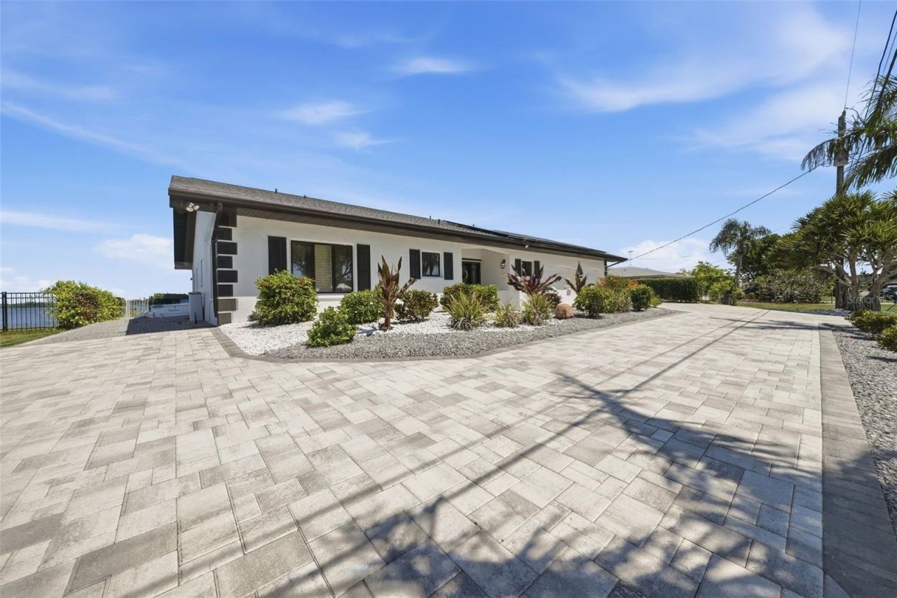 5207 Bay State Road, Palmetto, FL 34221 Photo