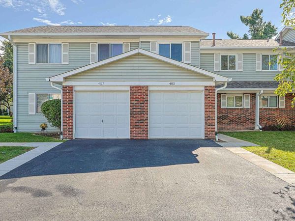 485 Esselen Court , Carol Stream, IL 60188
