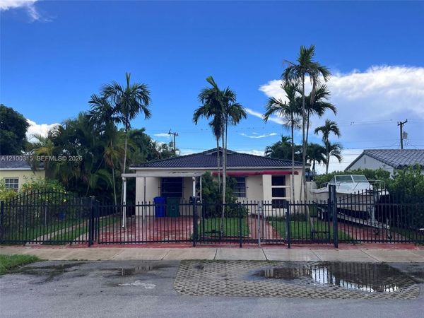 3630 NW 18th Ter , Miami, FL 33125