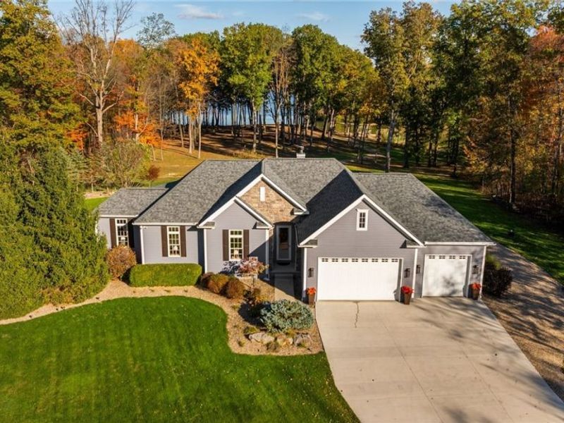 2235 S Mahoning Road, Lake Milton, OH 44429 Photo 1