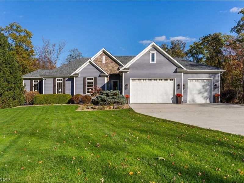 2235 S Mahoning Road, Lake Milton, OH 44429 Photo 3