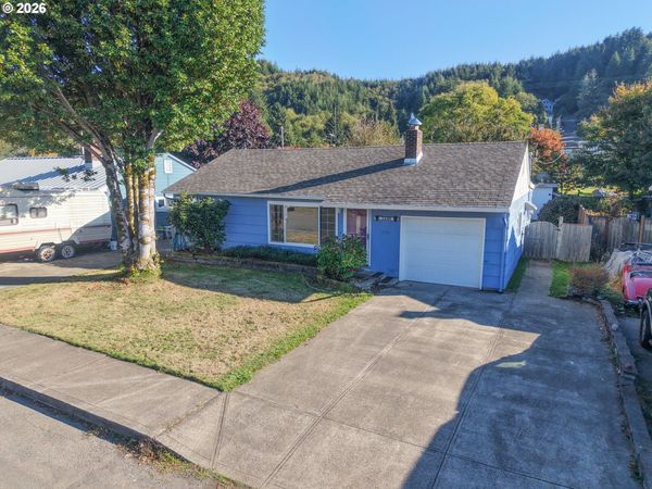 2600 GARDENS AVE, Reedsport, OR 97467
