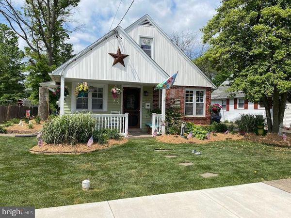 1113 W MILL STREET, QUAKERTOWN, PA 18951