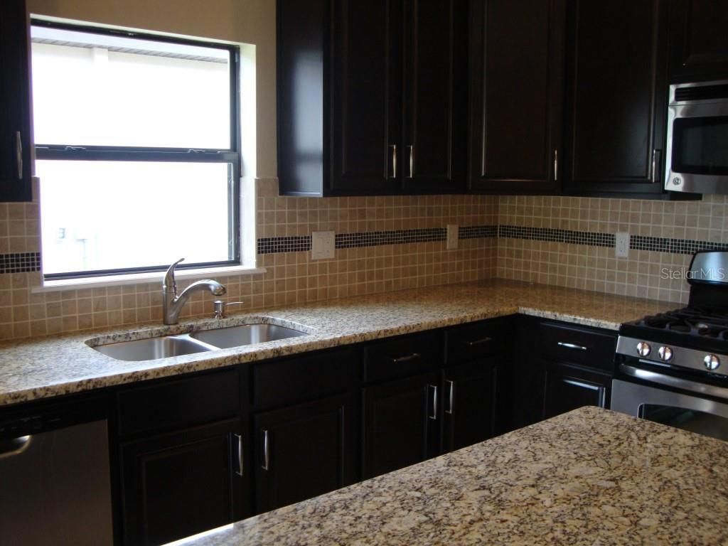 3609 81st Place E, Sarasota, FL 34243 Photo