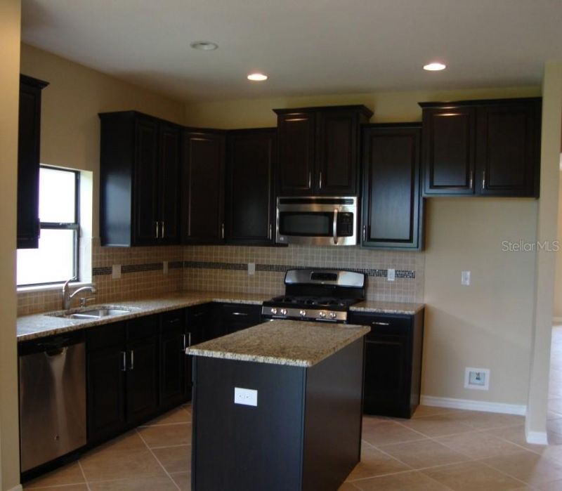 3609 81st Place E, Sarasota, FL 34243 Photo