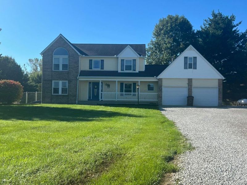 8297 Blacks Road SW, Pataskala, OH 43062 Photo 1