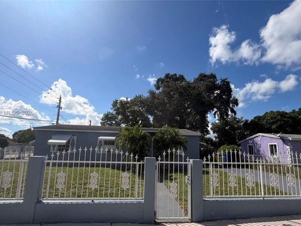 16000 NW 17th Ct, Miami Gardens, FL 33054