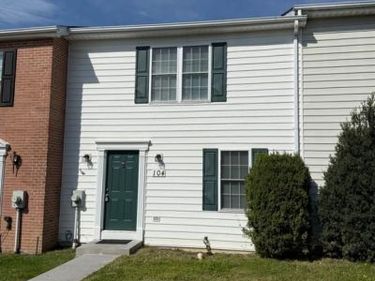 104 FREETON COURT , STEPHENS CITY, VA 22655