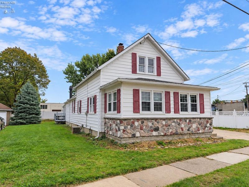 1506 McKinley Street, Sandusky, OH 44870 Photo 2
