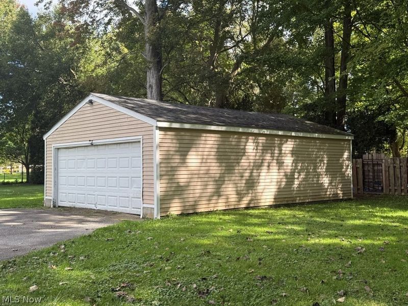 449 N Broadway, Geneva, OH 44041 Photo 26