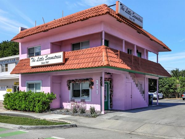 311 NE 44TH Street, Oakland Park, FL 33334