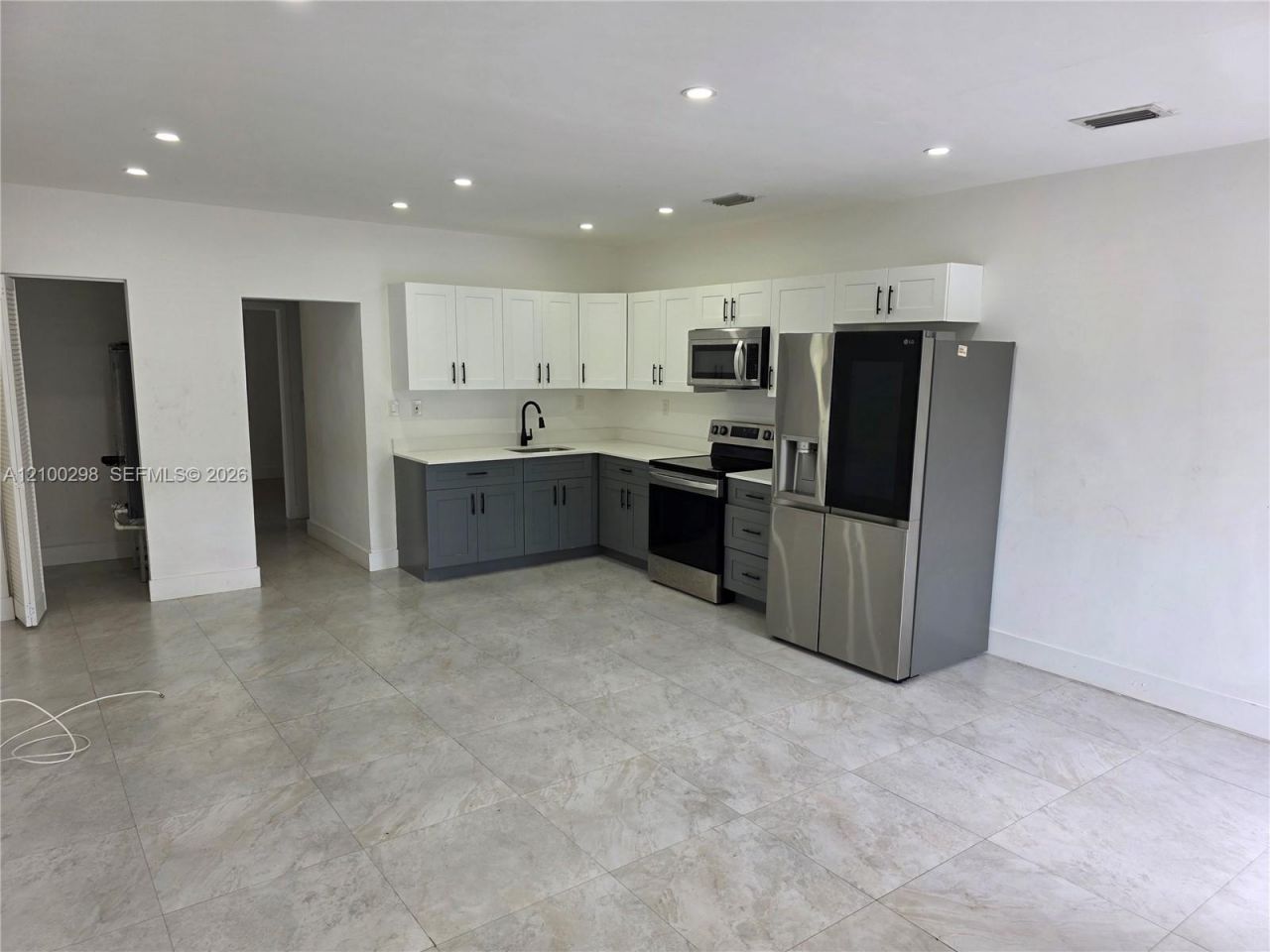 1102 NW 103rd St , Miami, FL 33150 Photo