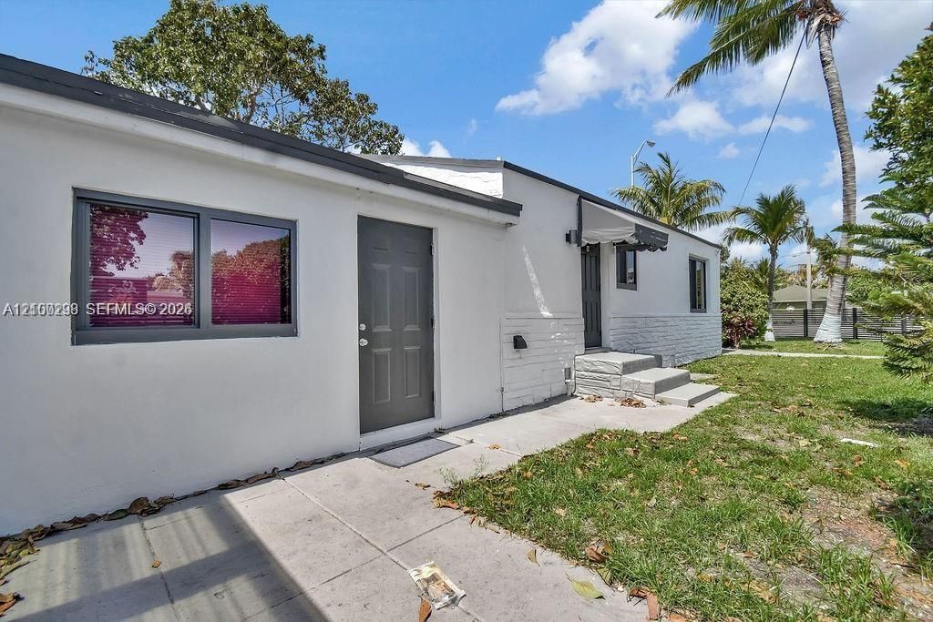 1102 NW 103rd St , Miami, FL 33150 Photo