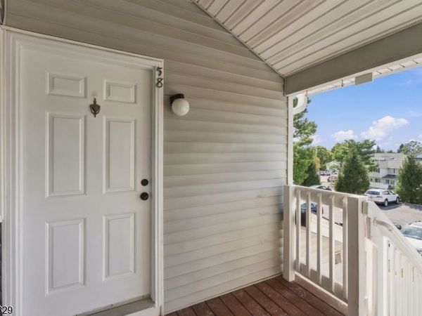 58 Cheswich Ct, Bedminster, NJ 07921