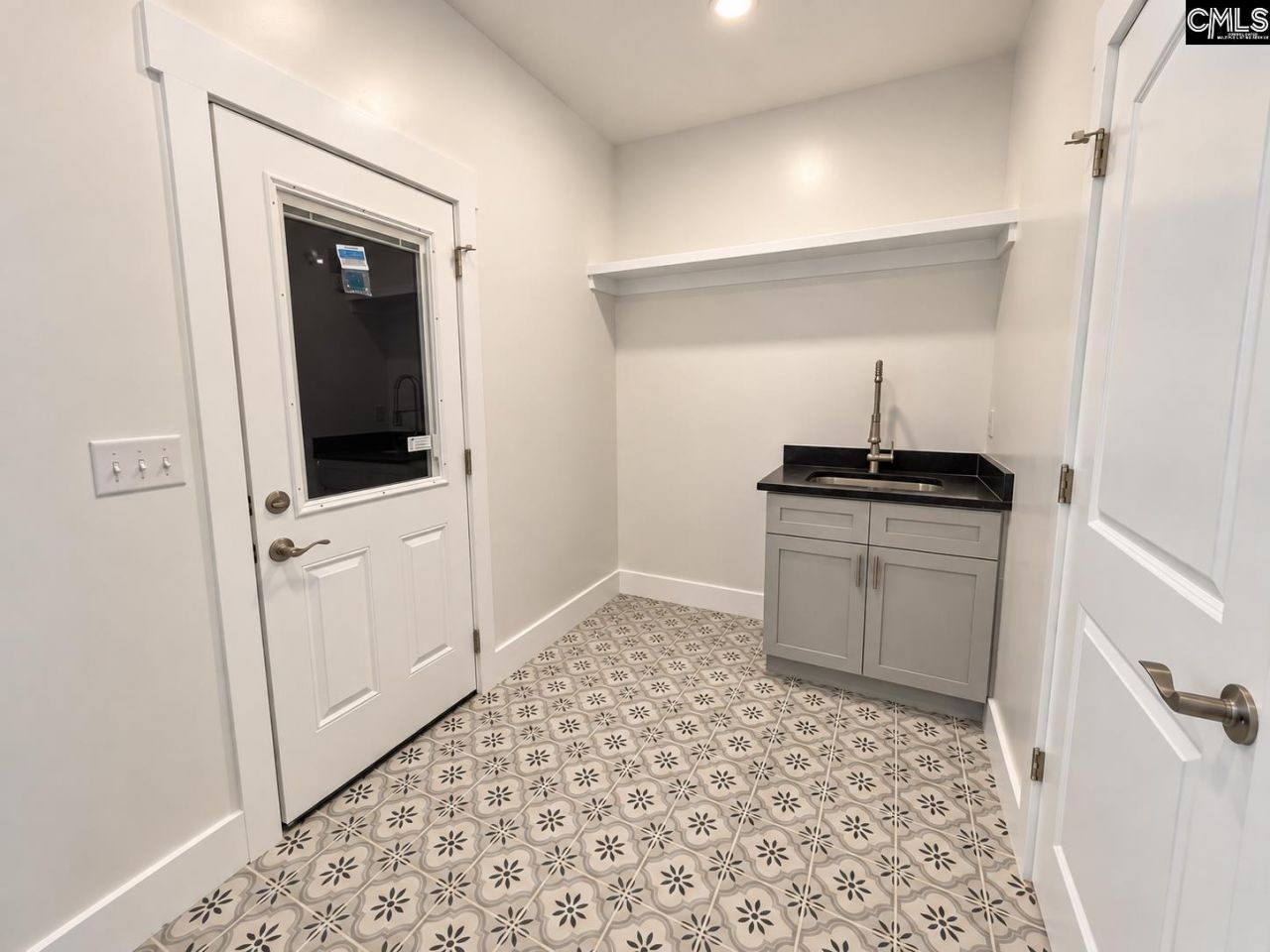 112 Lorick Circle  Photo 11