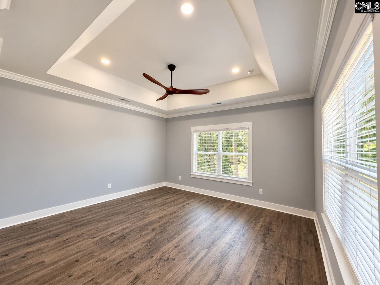 112 Lorick Circle  Photo 7