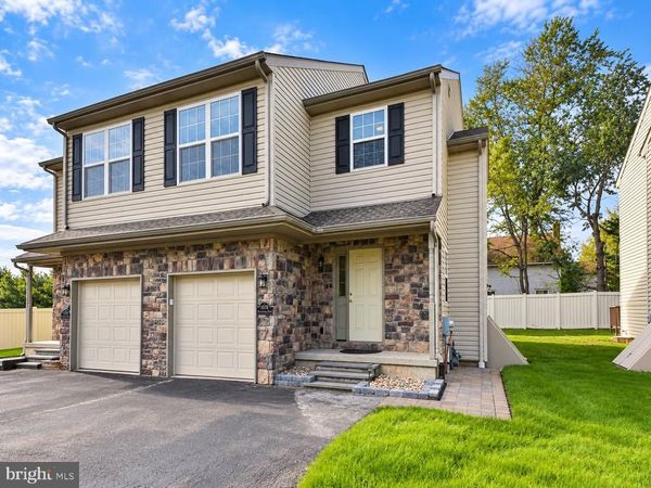 1575-B SUMNEYTOWN PIKE, LANSDALE, PA 19446