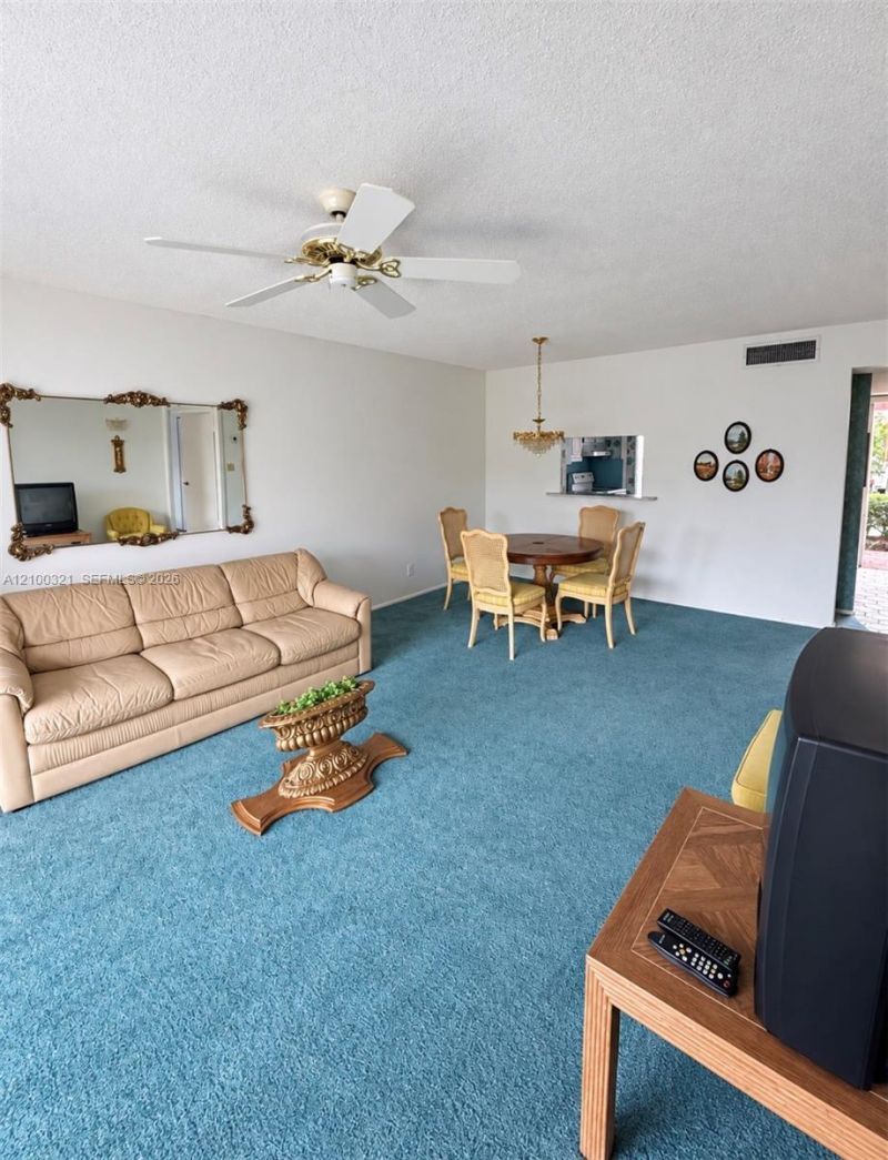4000 NW 44th Ave , Unit 113, Lauderdale Lakes, FL 33319 Photo