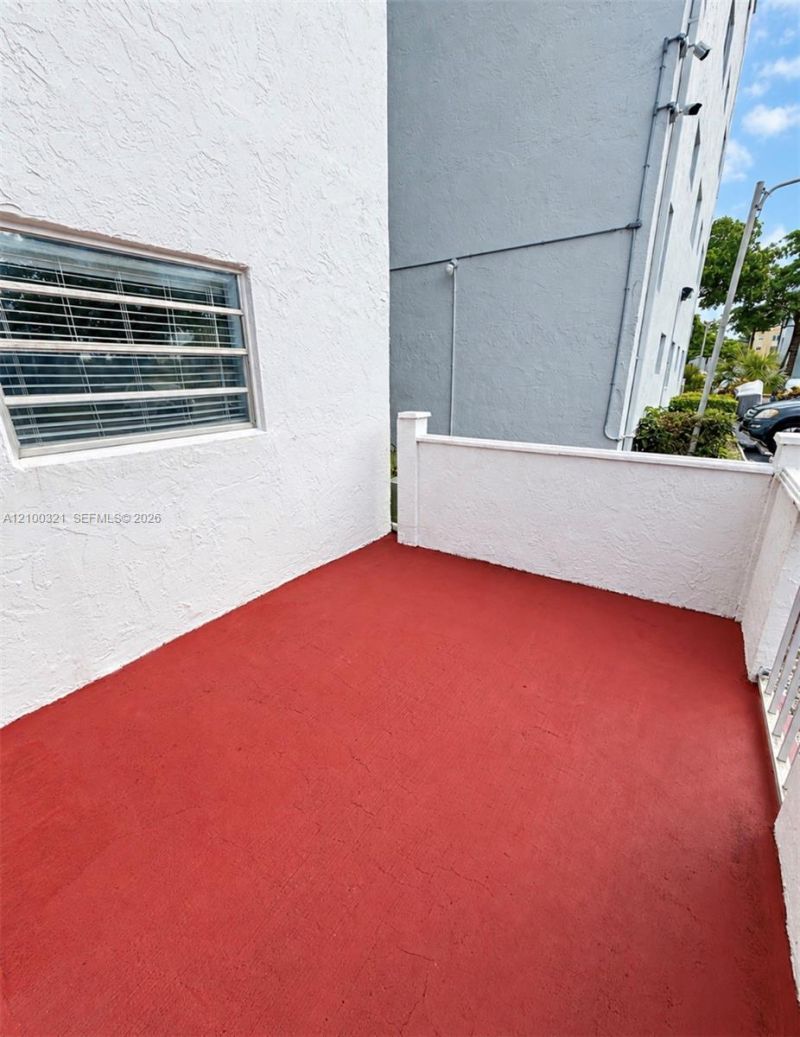 4000 NW 44th Ave , Unit 113, Lauderdale Lakes, FL 33319 Photo