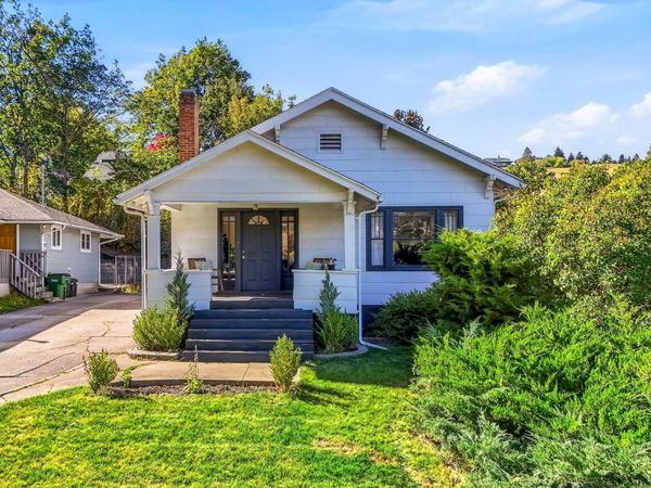 804 S Main St, Colfax, WA 99111