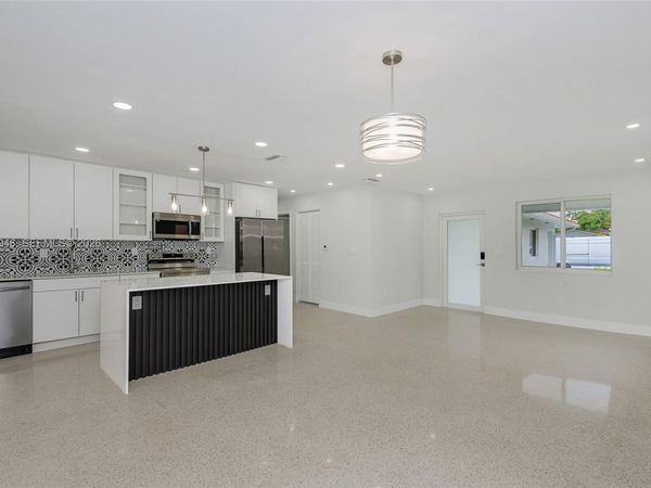 1025 SW 11th St, Unit 1025, Miami, FL 33129