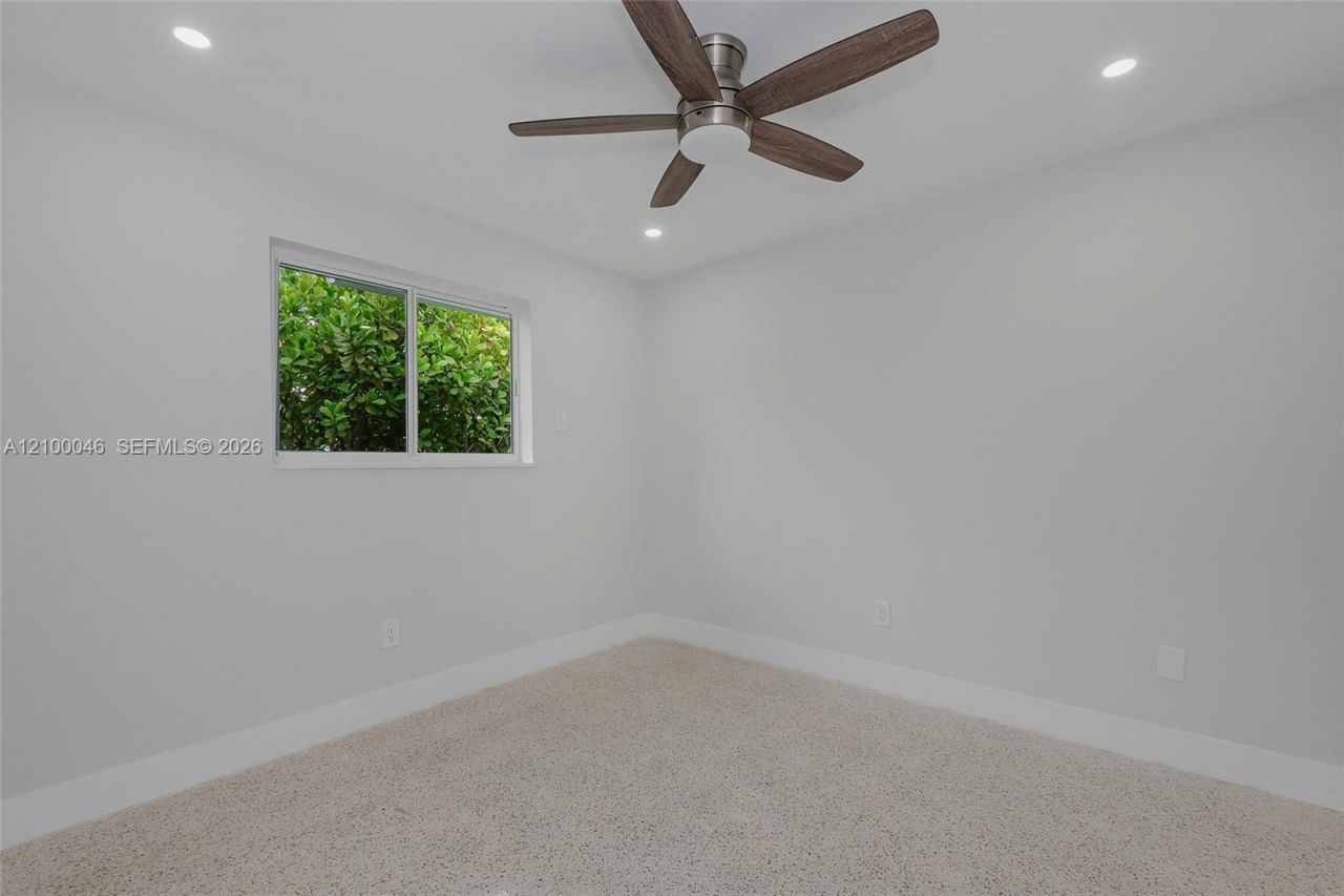 1025 SW 11th St, Unit 1025, Miami, FL 33129 Photo