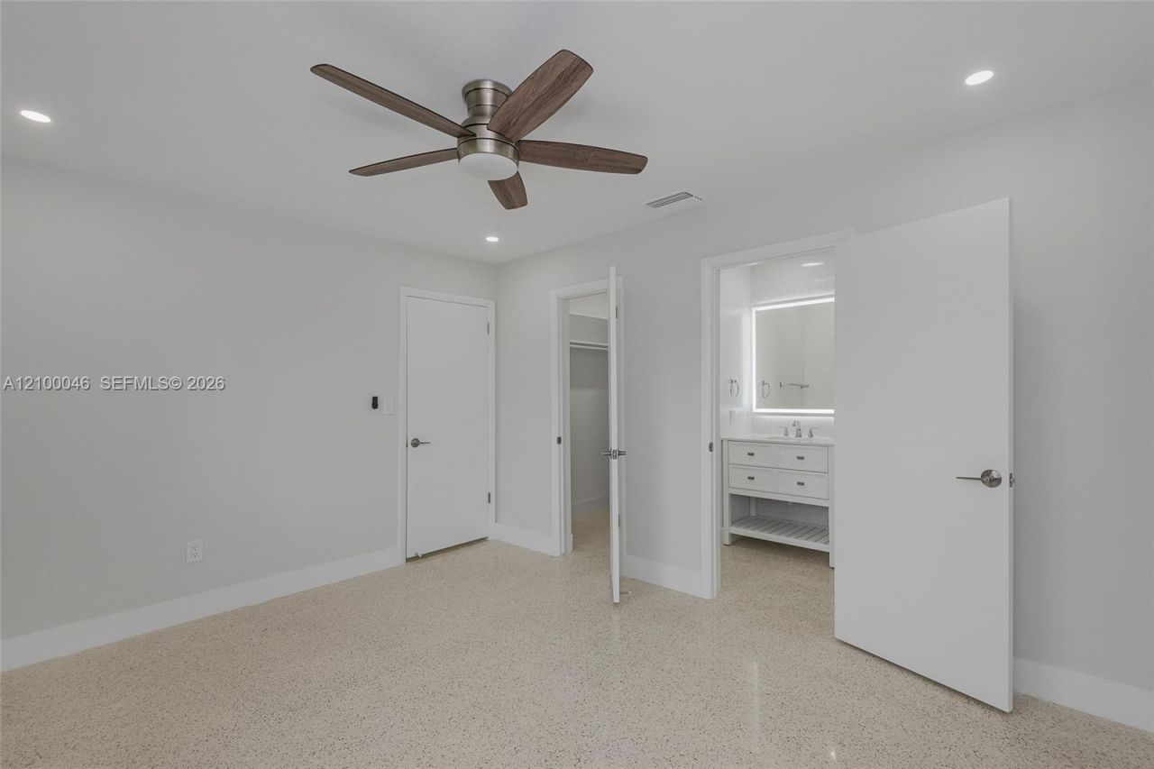 1025 SW 11th St, Unit 1025, Miami, FL 33129 Photo