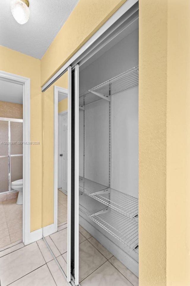 5953 W 28th Ave , Unit 24, Hialeah, FL 33016 Photo