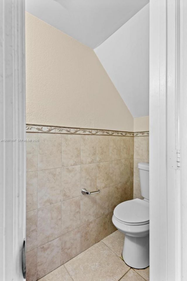 5953 W 28th Ave , Unit 24, Hialeah, FL 33016 Photo