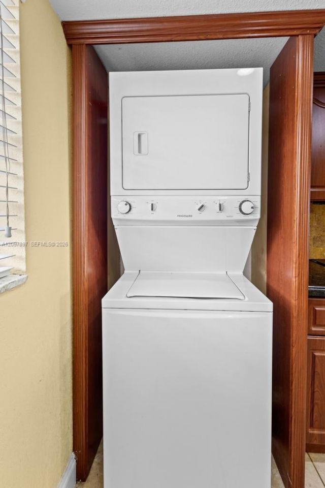 5953 W 28th Ave , Unit 24, Hialeah, FL 33016 Photo