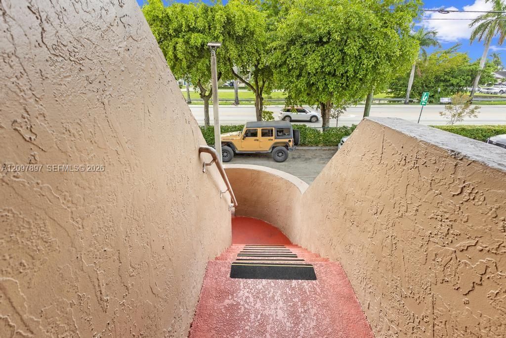 5953 W 28th Ave , Unit 24, Hialeah, FL 33016 Photo