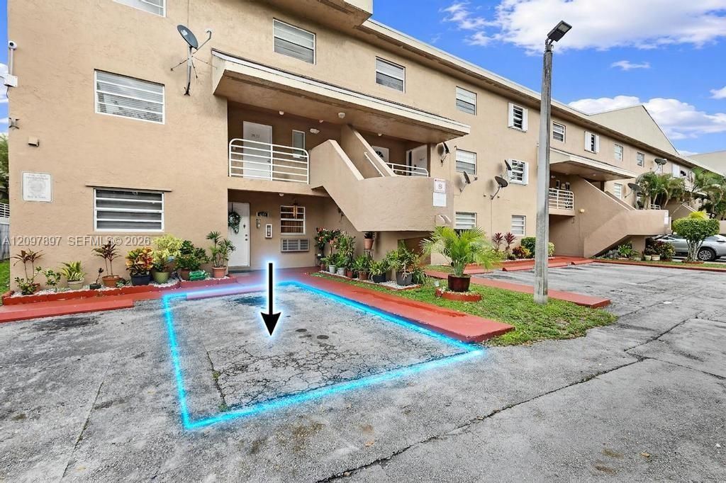5953 W 28th Ave , Unit 24, Hialeah, FL 33016 Photo