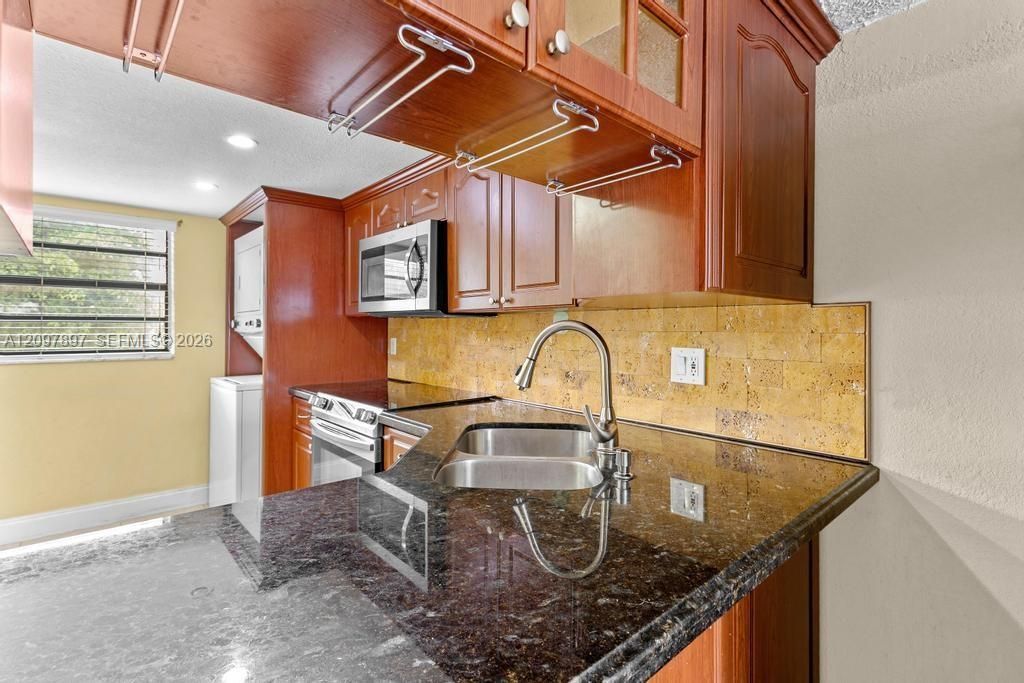 5953 W 28th Ave , Unit 24, Hialeah, FL 33016 Photo