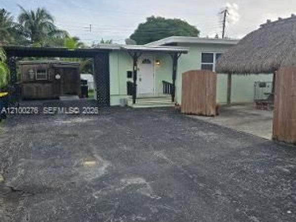 14 SE 14th St, Unit rear, Dania Beach, FL 33004