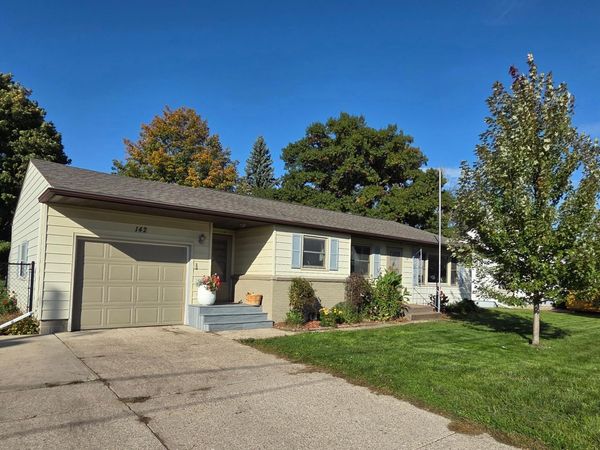 142 5th Street NW, Blooming Prairie, MN 55917
