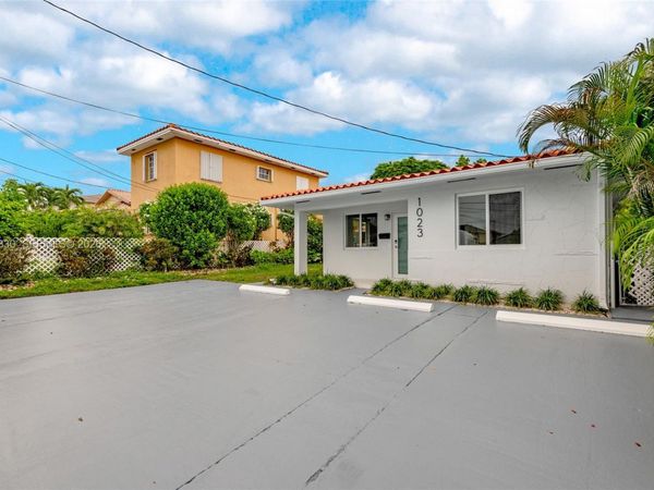 1023 SW 11th St , Unit 1023, Miami, FL 33129