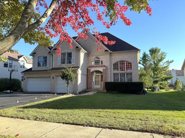 780 Sigmund Road , Naperville, IL 60563