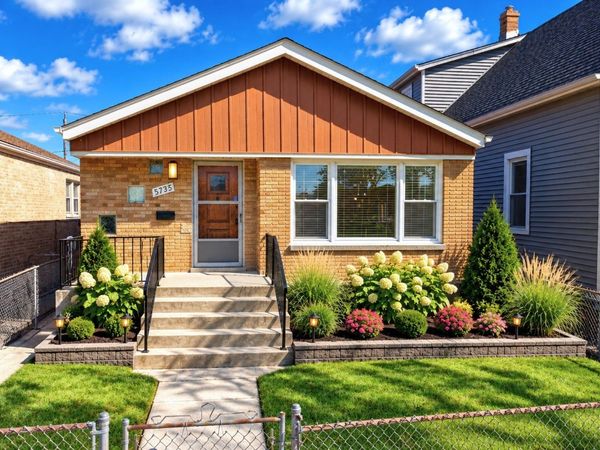 5735 S Moody Avenue , Chicago, IL 60638
