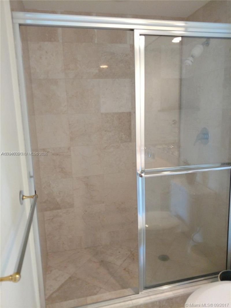3370 Hidden Bay Dr, Unit 612, Aventura, FL 33180 Photo